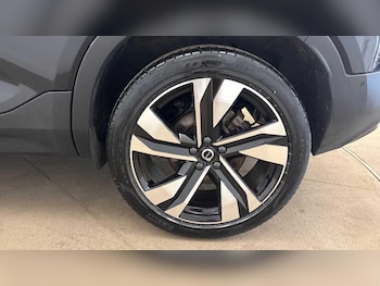 Used Volvo XC40 2025 for sale - 79259881: Photo