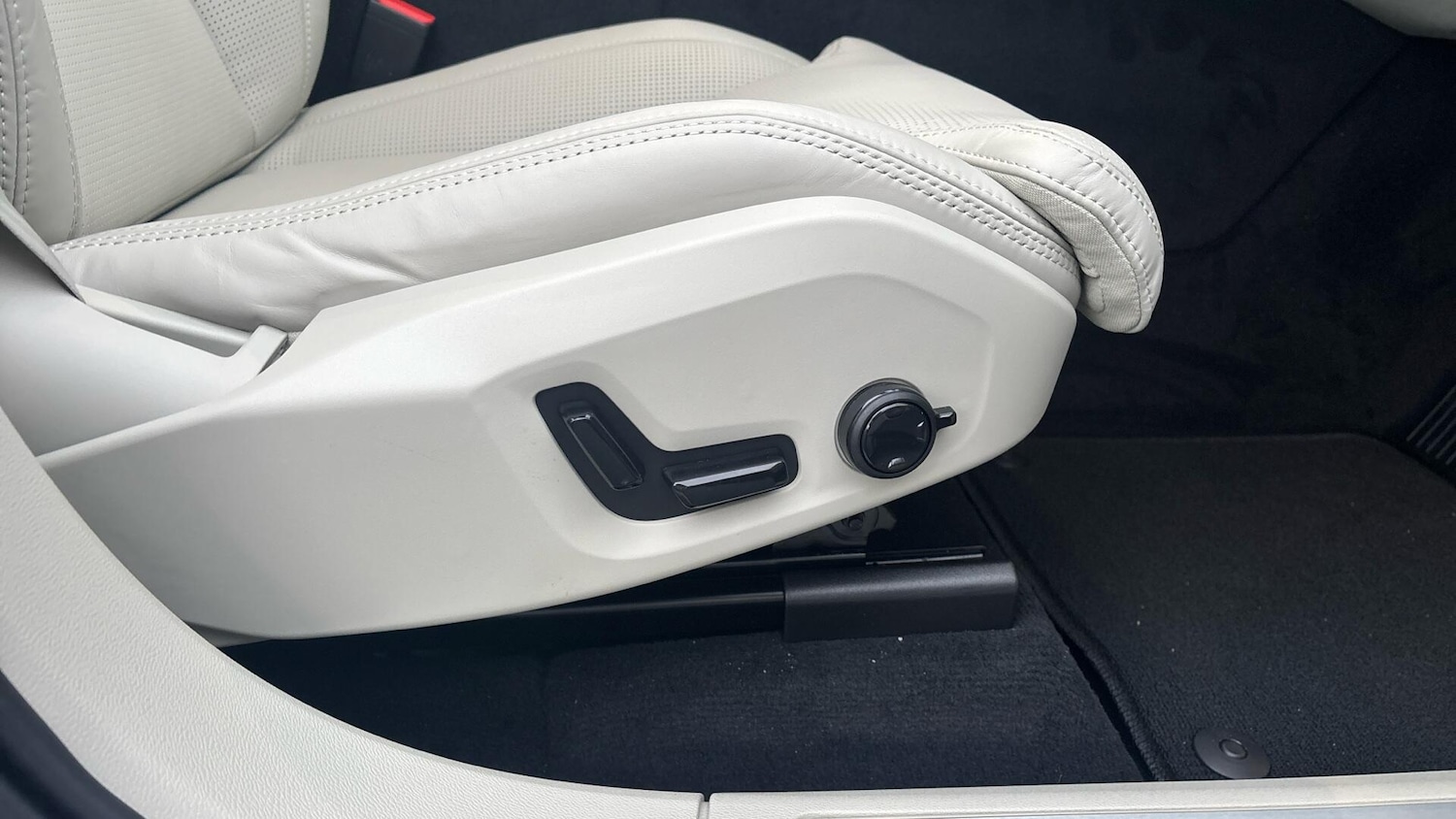 Used Volvo XC60 for sale - 77203708: Photo 27