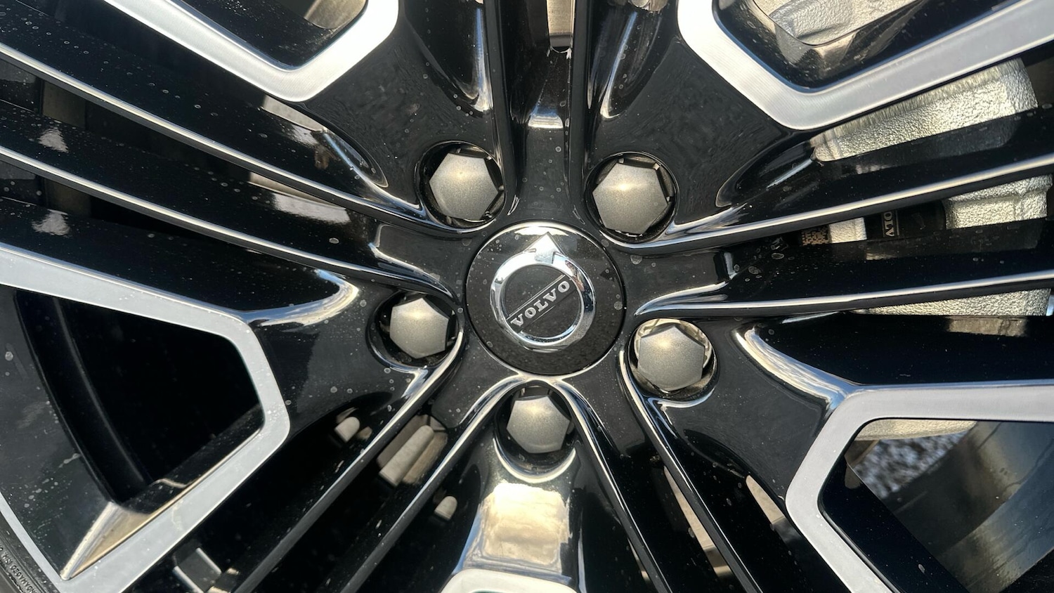 Used Volvo XC40 2025 for sale - 77040224: Photo 15