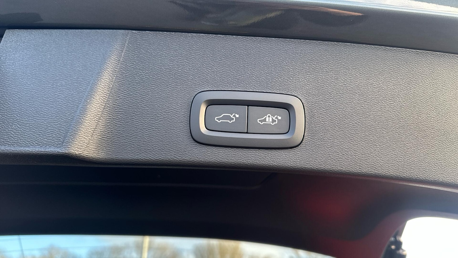 Used Volvo XC40 2025 for sale - 77040224: Photo 24