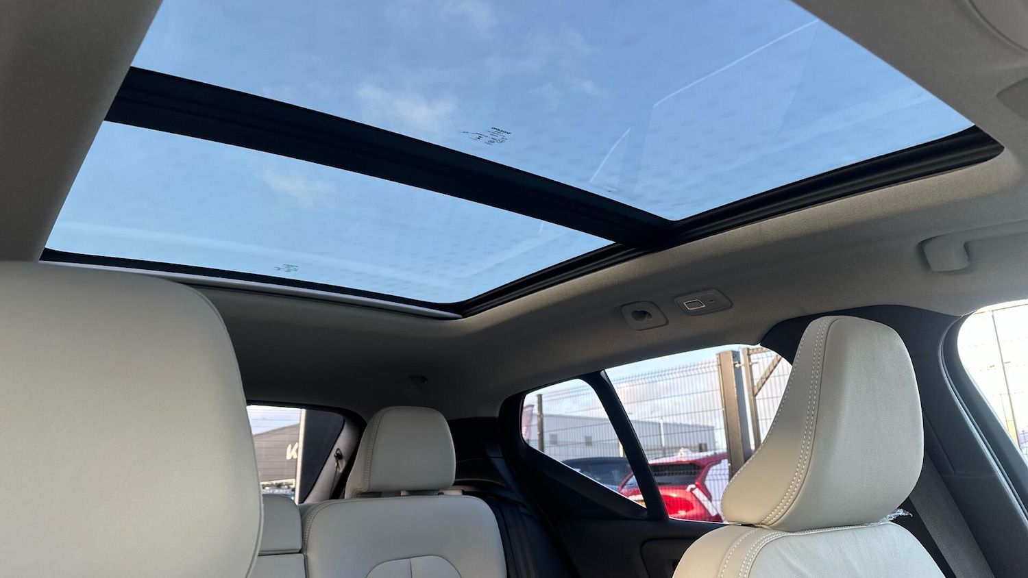 Used Volvo XC40 2025 for sale - 77040224: Photo 39