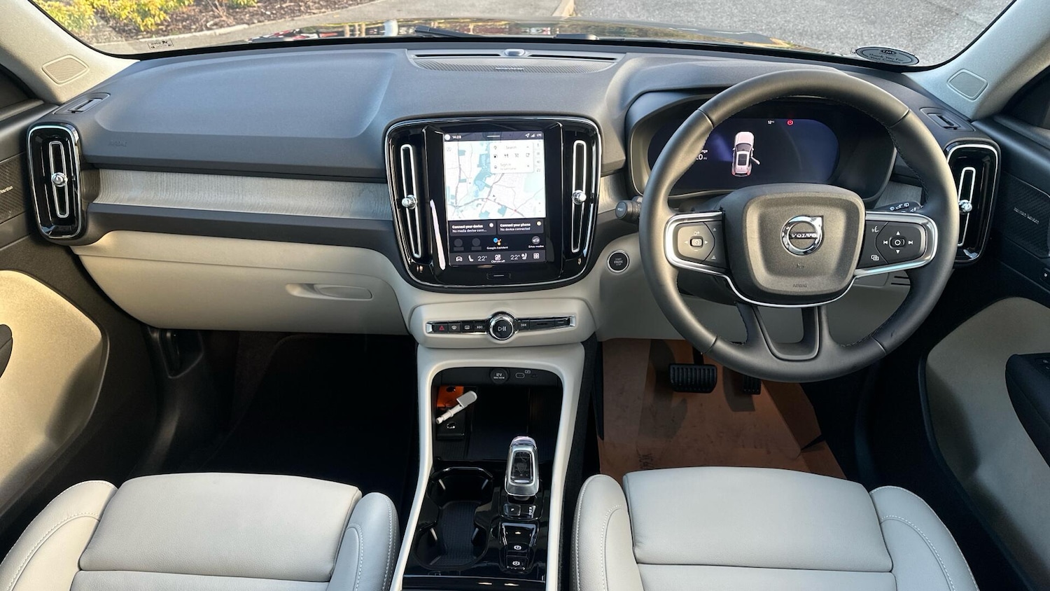 Used Volvo XC40 2025 for sale - 77040224: Photo 5