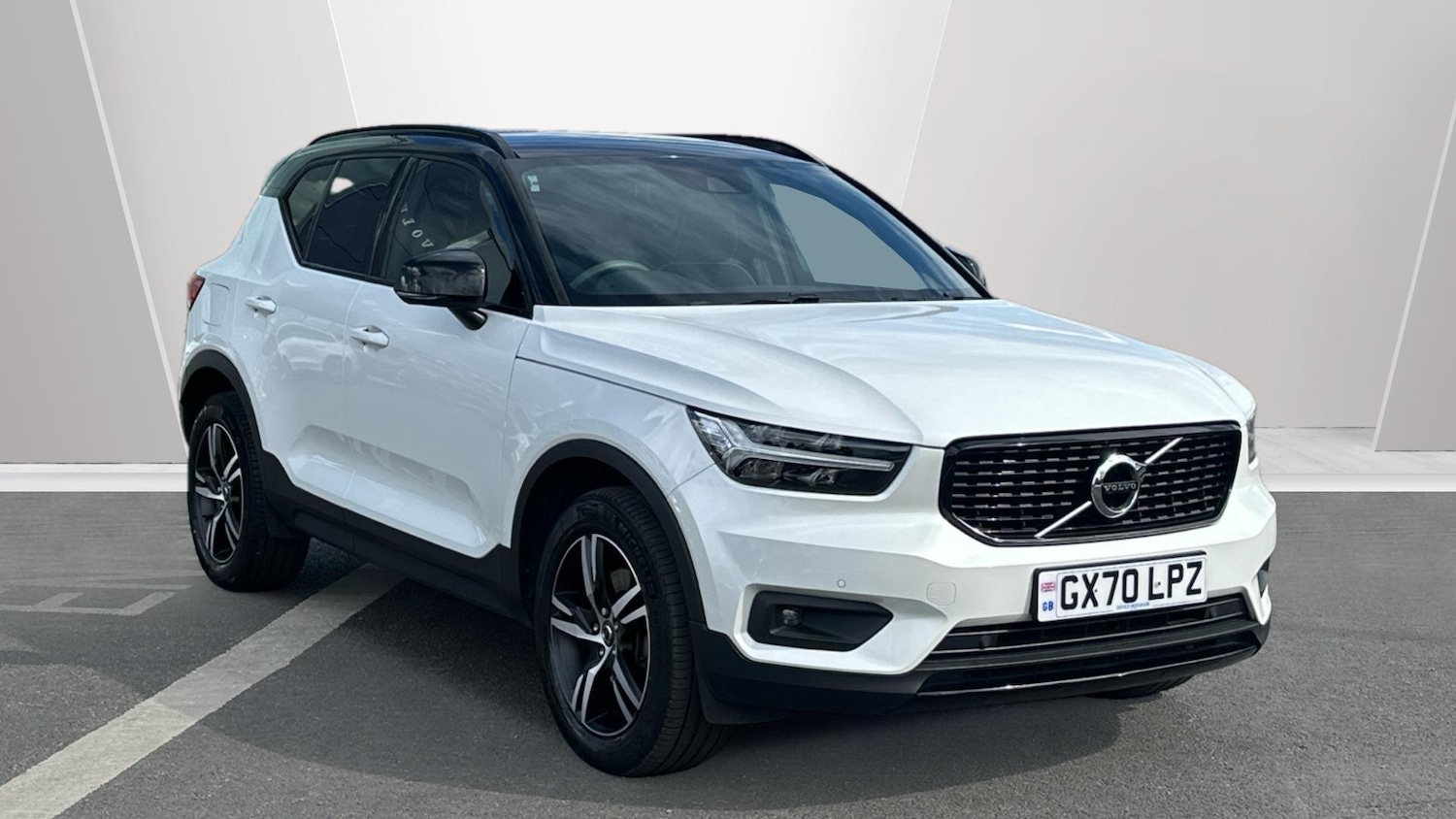 Used Volvo XC40 2020 for sale - 76337307: Photo 1