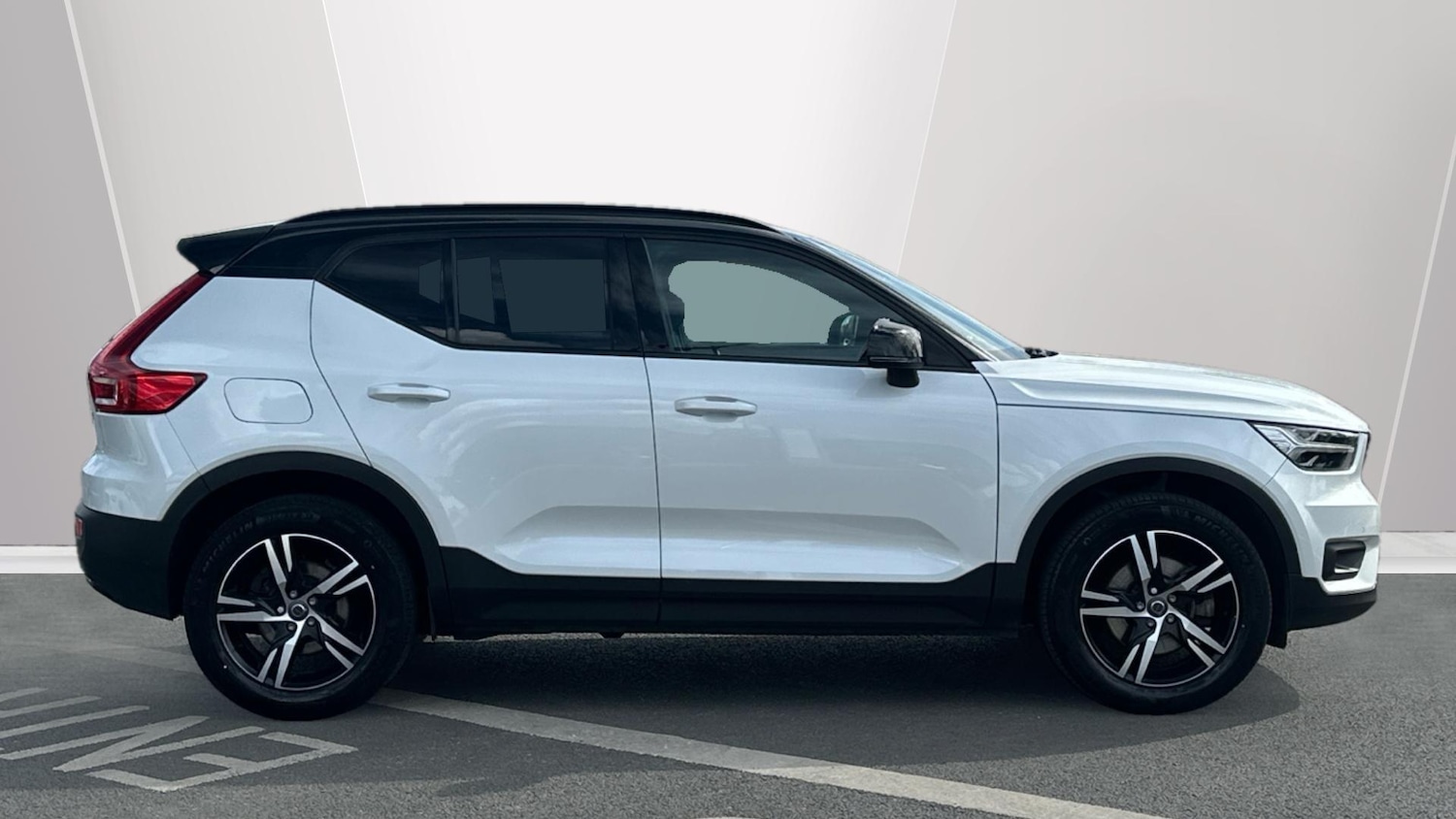 Used Volvo XC40 2020 for sale - 76337307: Photo 3