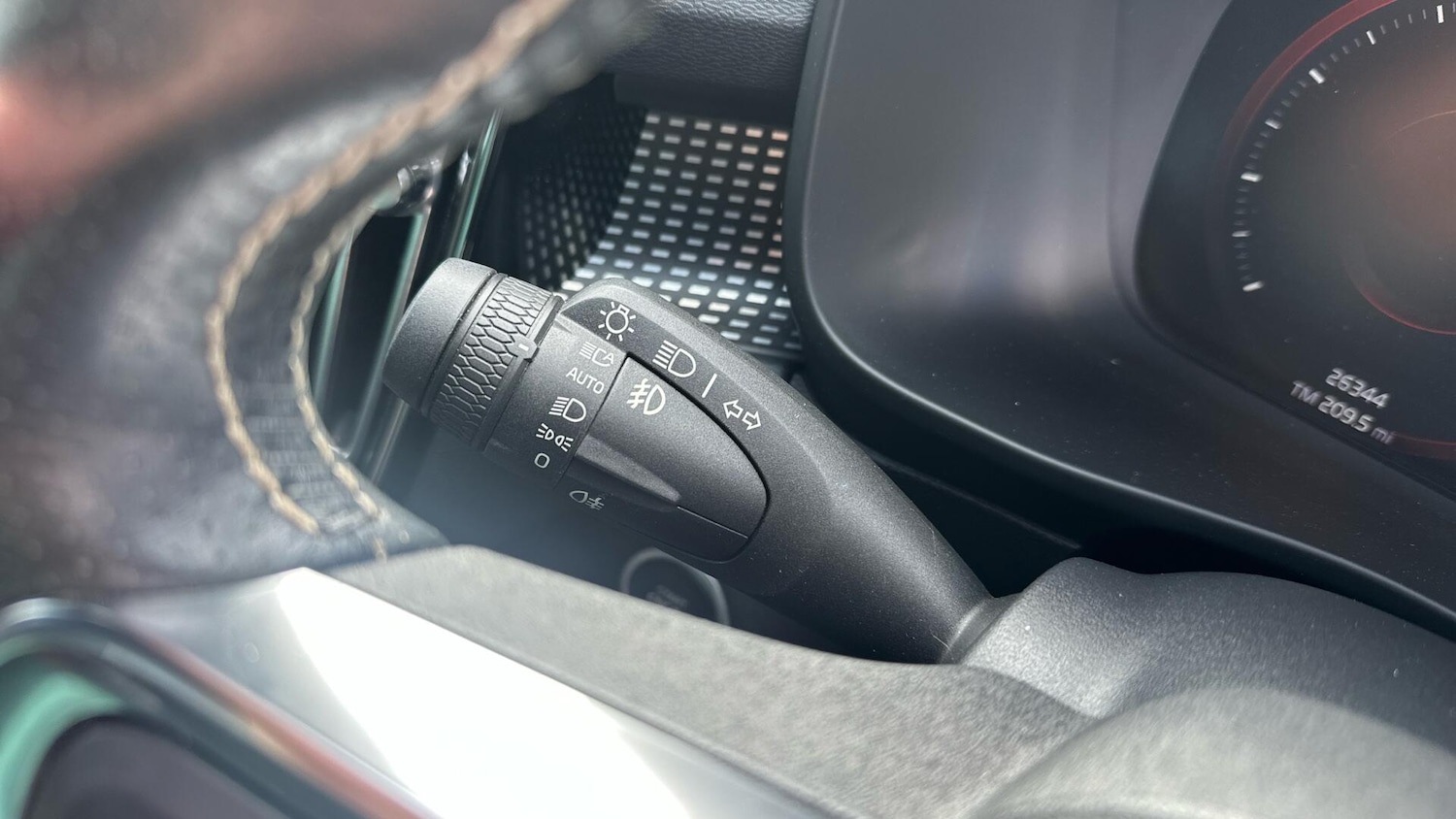 Used Volvo XC40 2020 for sale - 76337307: Photo 34