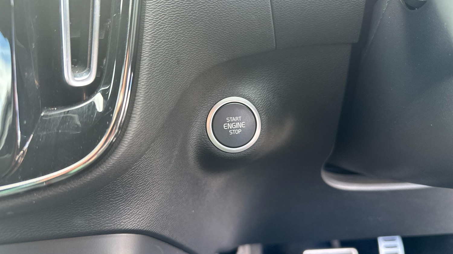 Used Volvo XC40 2020 for sale - 76337307: Photo 37