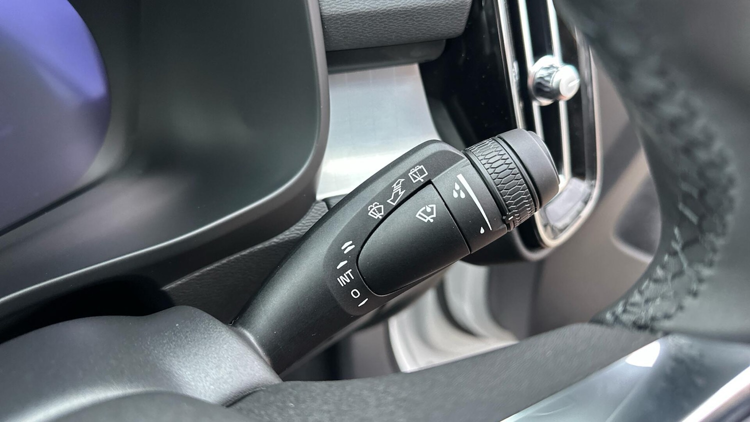 Used Volvo XC40 2025 for sale - 76380513: Photo 34