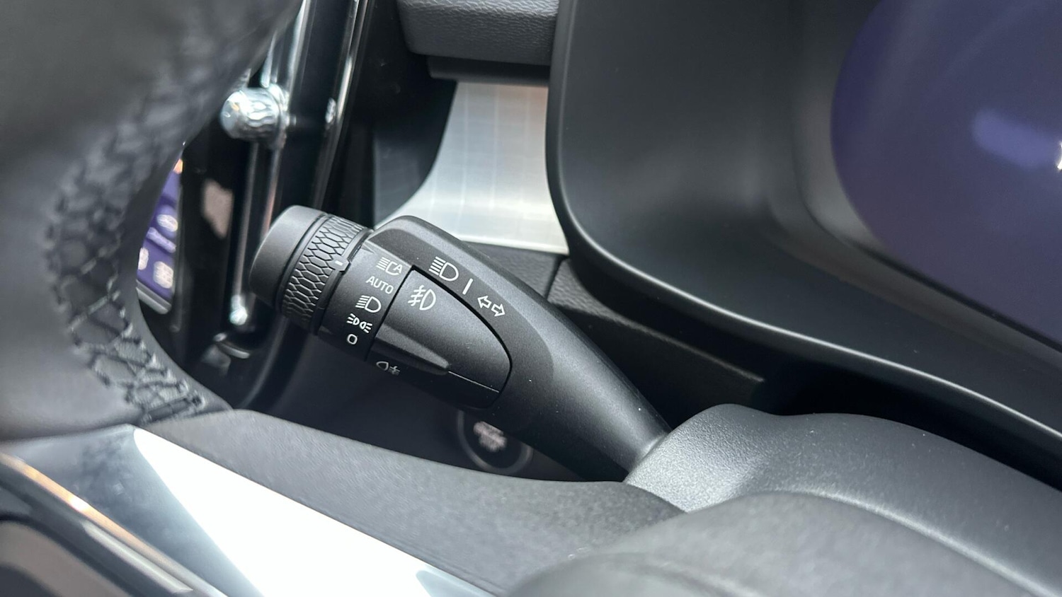 Used Volvo XC40 2025 for sale - 76380513: Photo 35