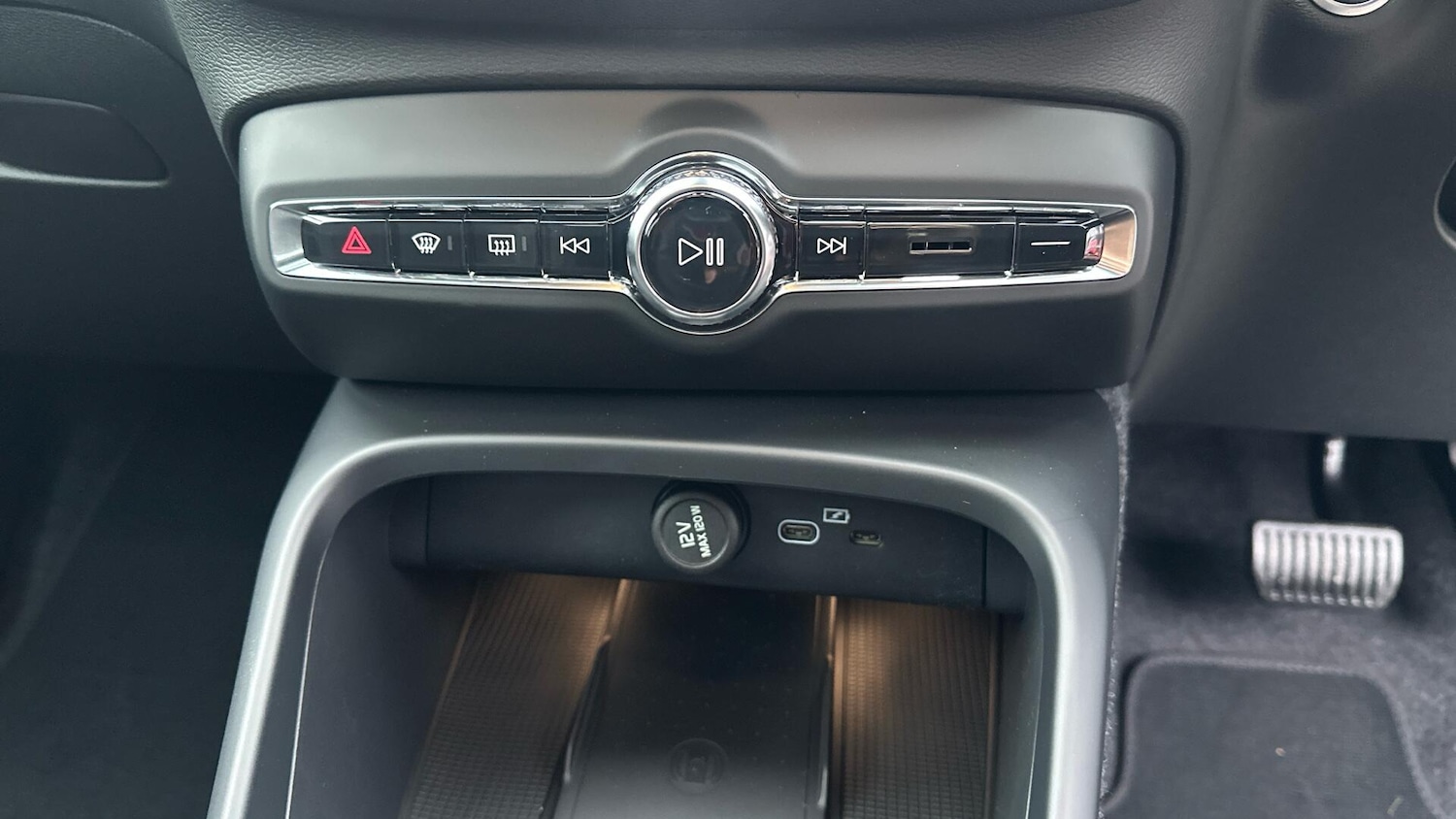 Used Volvo XC40 2025 for sale - 76380513: Photo 37