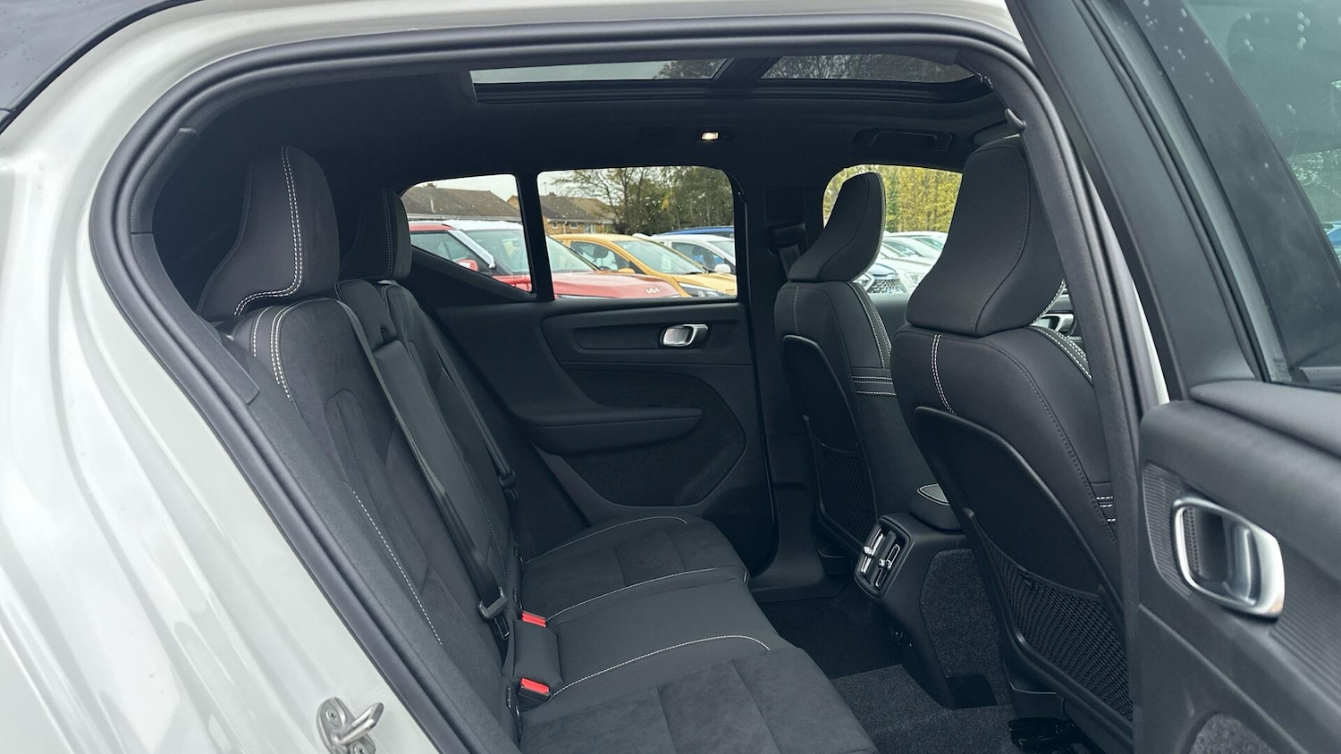 Used Volvo XC40 2025 for sale - 76380513: Photo 6