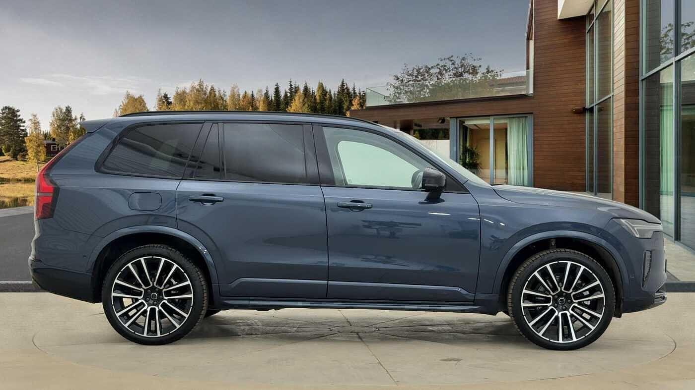 Used Volvo XC90 2025 for sale - 76512268: Photo 2