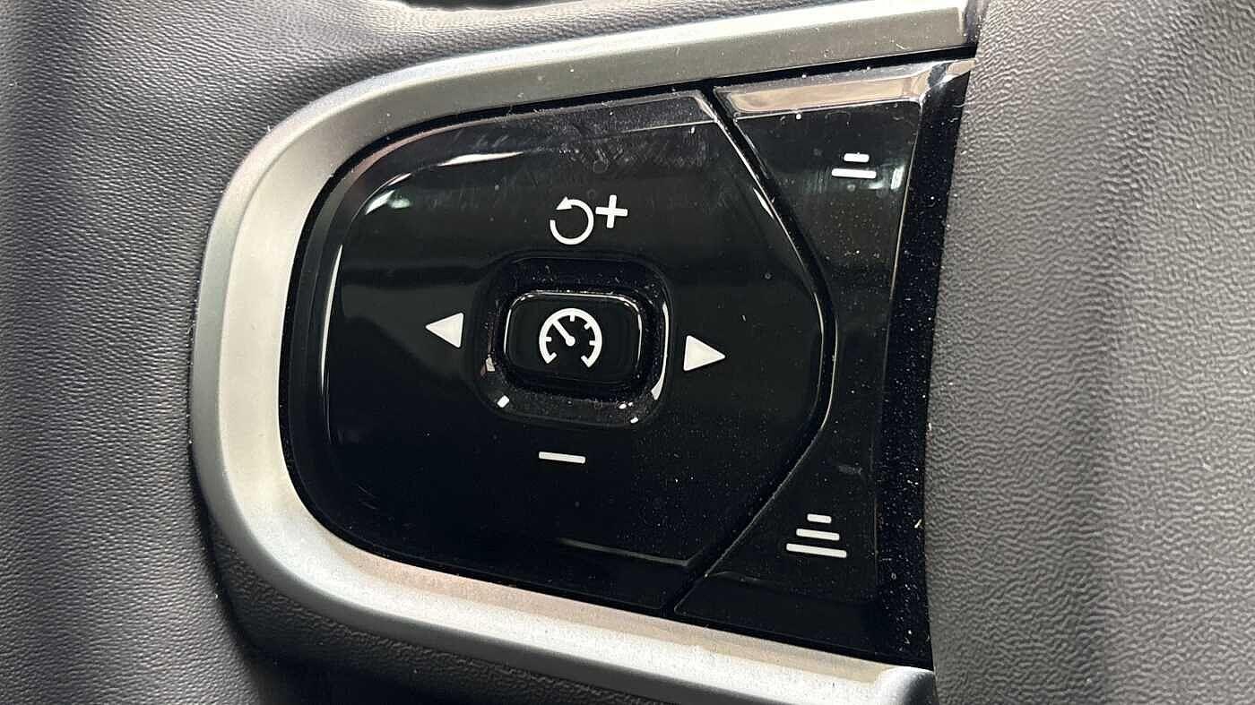 Used Volvo XC90 2025 for sale - 76585251: Photo 31