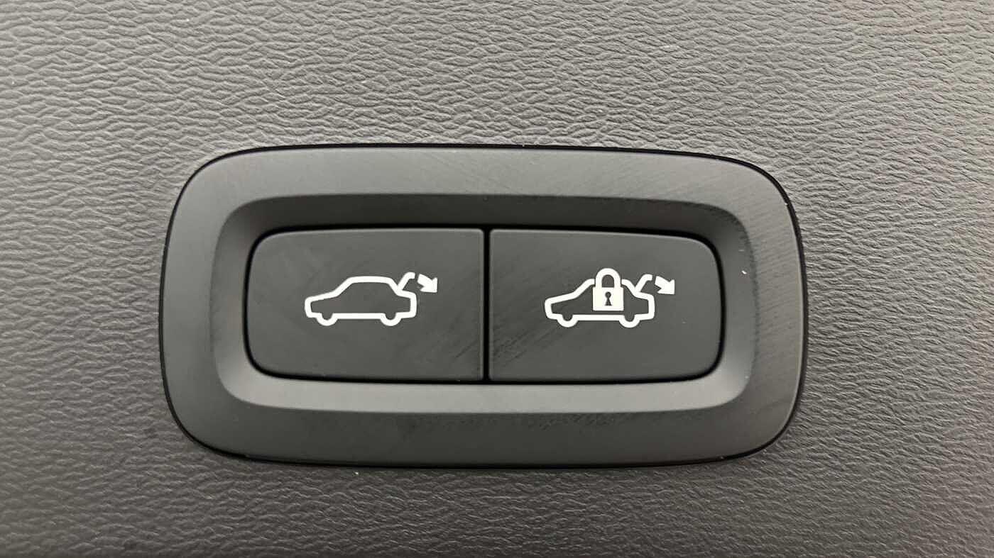 Used Volvo XC40 2025 for sale - 76585137: Photo 19