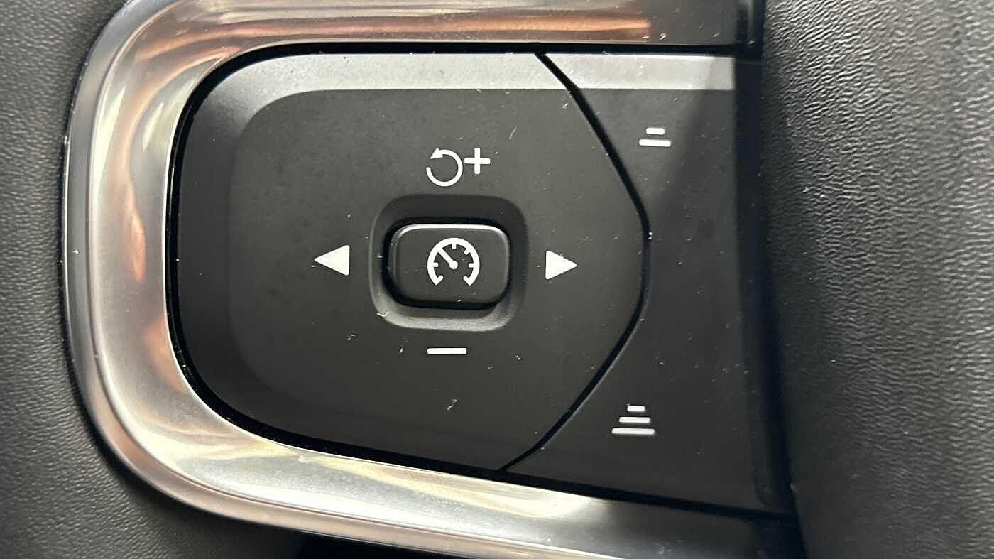 Used Volvo XC40 2025 for sale - 76585137: Photo 31