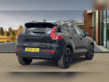 Used Volvo XC40 2025 for sale - 76585137: Photo