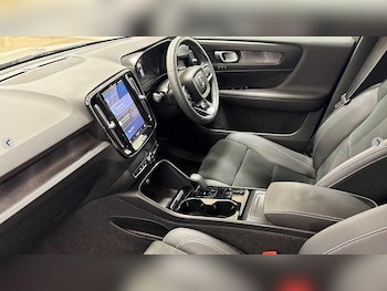 Used Volvo XC40 2022 for sale - 77672942: Photo