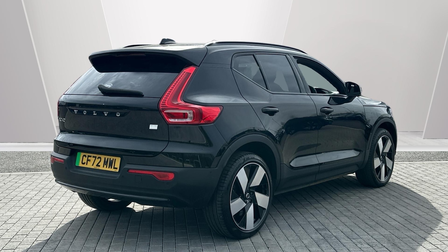 Used Volvo XC40 2022 for sale - 77670343: Photo 2