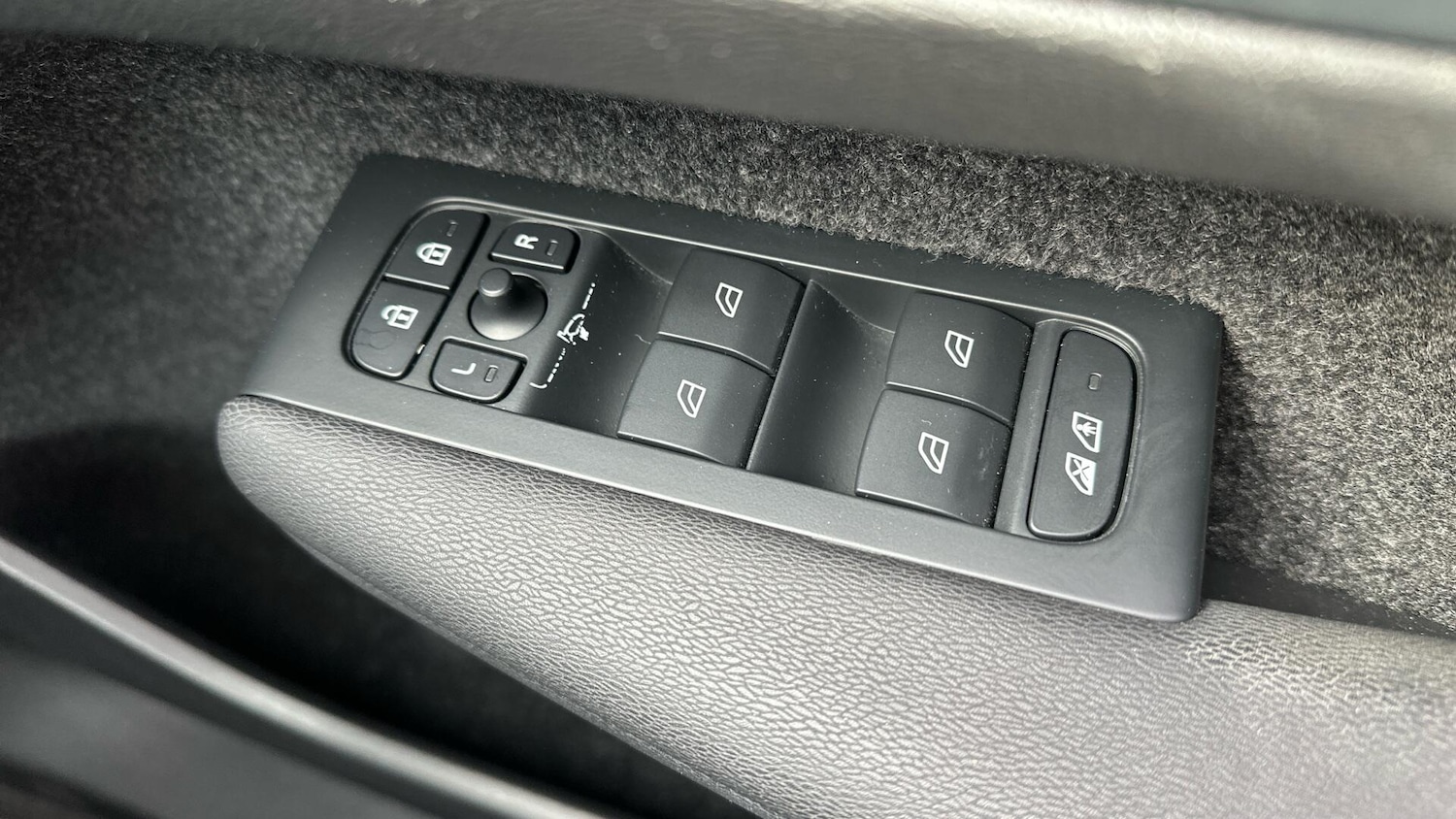 Used Volvo XC40 2022 for sale - 77670343: Photo 20