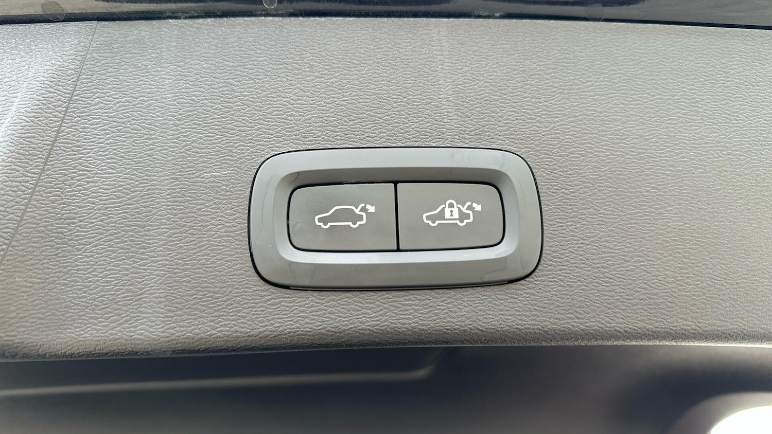 Used Volvo XC40 2022 for sale - 77670343: Photo 29