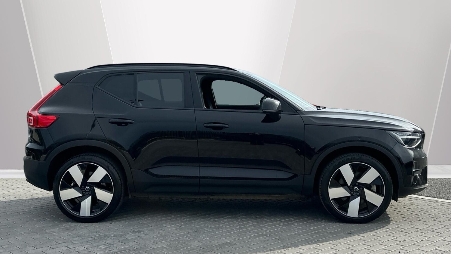 Used Volvo XC40 2022 for sale - 77670343: Photo 3