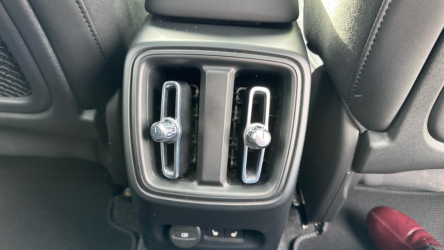 Used Volvo XC40 2022 for sale - 77670343: Photo 31