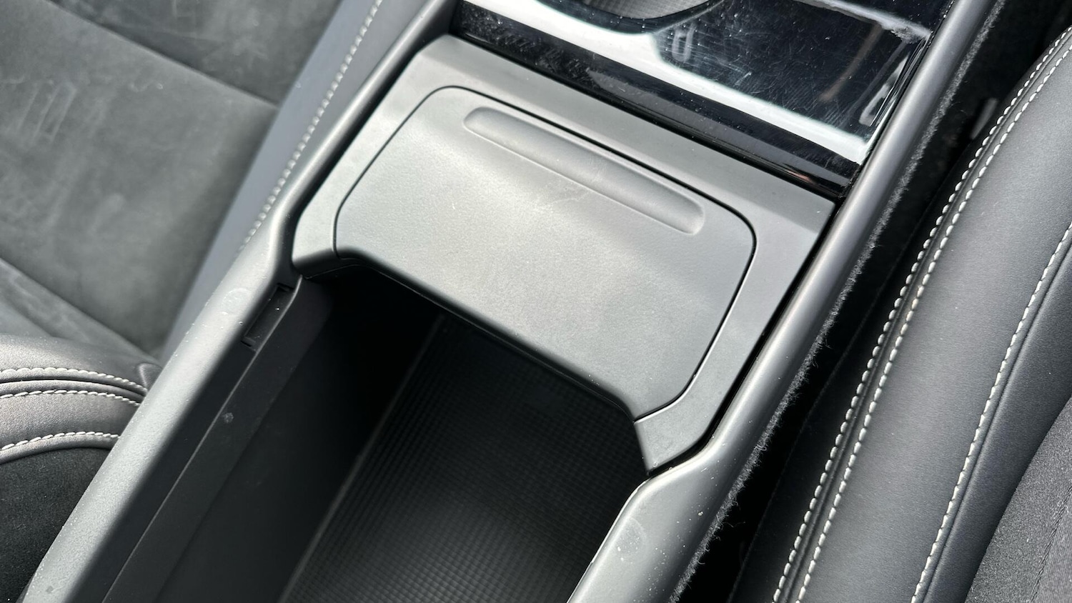 Used Volvo XC40 2022 for sale - 77670343: Photo 40