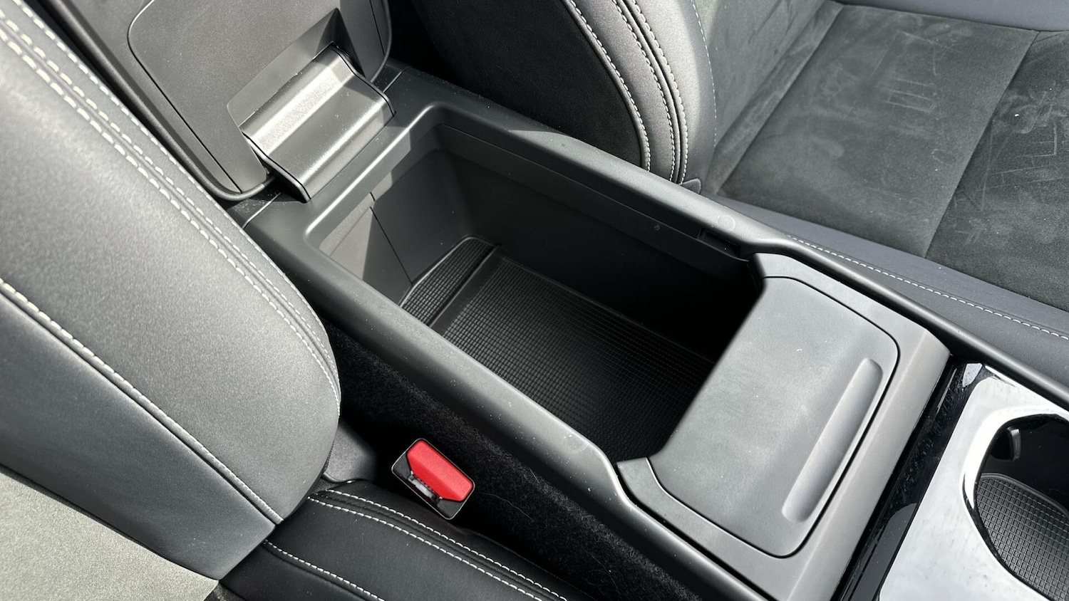 Used Volvo XC40 2022 for sale - 77670343: Photo 41