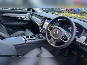 Used Volvo V90 2024 for sale - 76585244: Photo