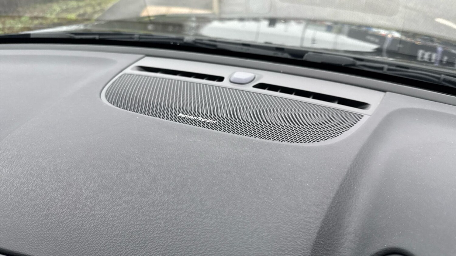 Used Volvo XC40 2025 for sale - 77672954: Photo 40