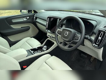 Used Volvo XC40 2025 for sale - 77672954: Photo