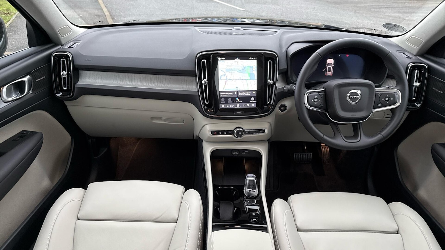 Used Volvo XC40 2025 for sale - 77672954: Photo 5