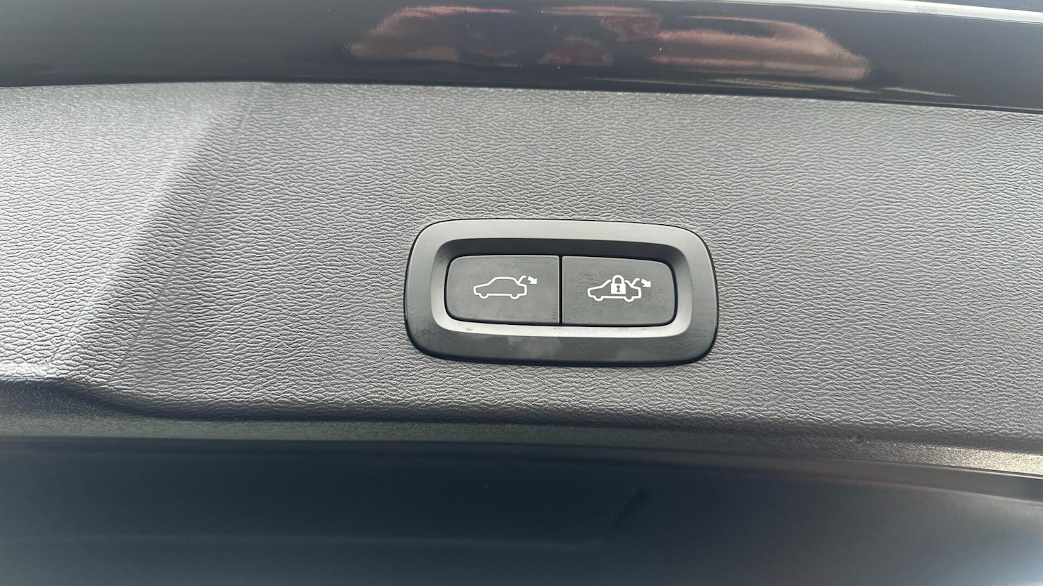 Used Volvo XC40 2023 for sale - 76715495: Photo 24