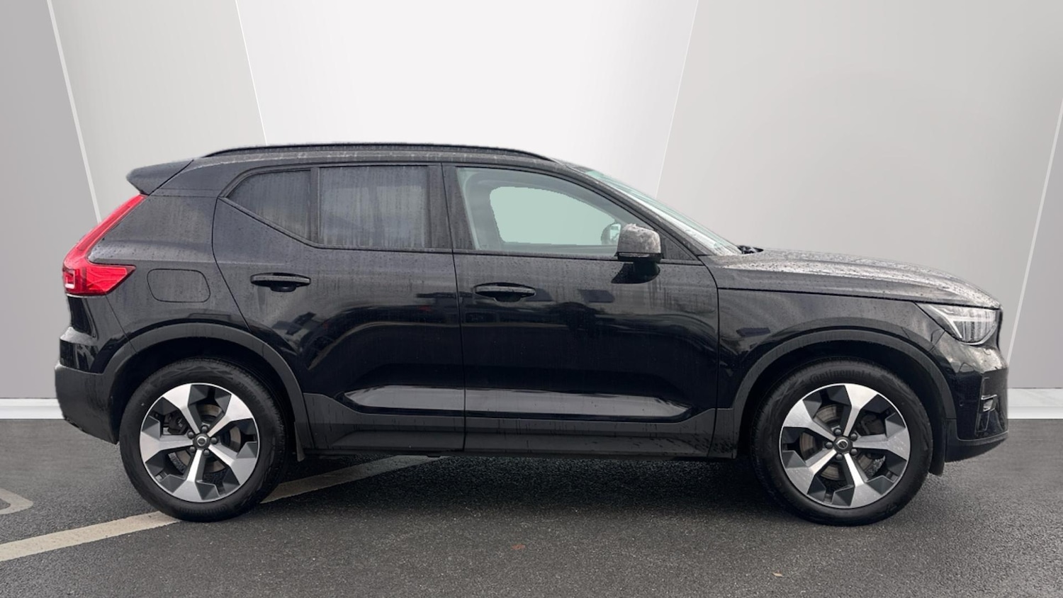 Used Volvo XC40 2023 for sale - 76715495: Photo 3