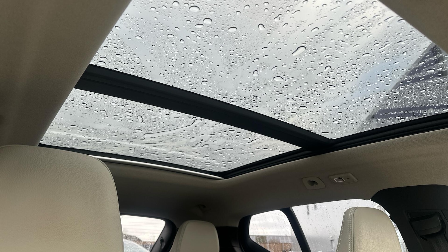 Used Volvo XC40 2023 for sale - 76715495: Photo 40