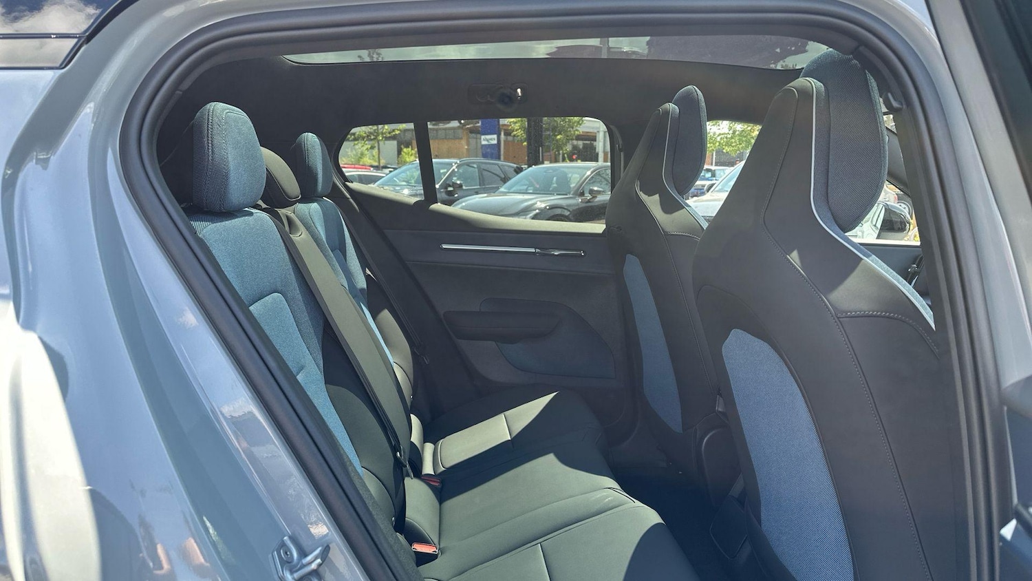 Used Volvo EX30 2025 for sale - 76349300: Photo 46