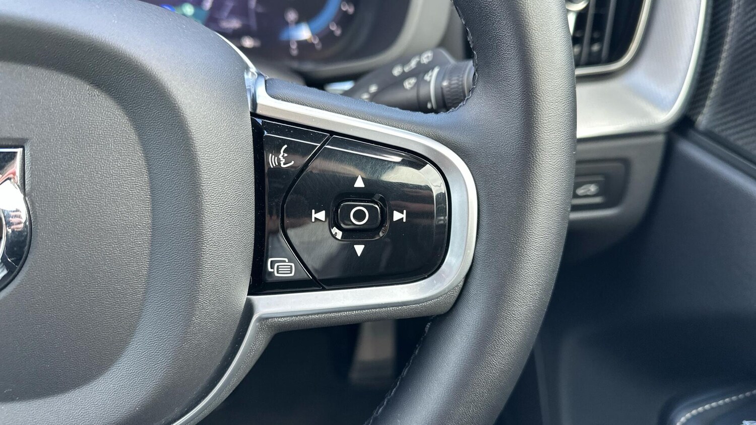 Used Volvo XC60 2022 for sale - 78035146: Photo 22