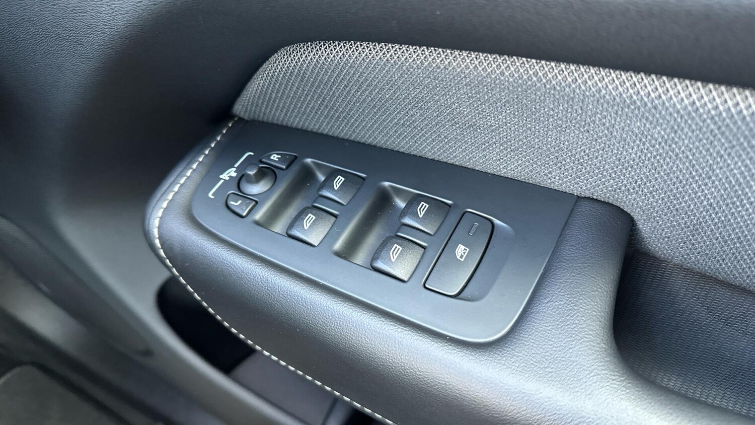 Used Volvo XC60 2022 for sale - 78035146: Photo 24