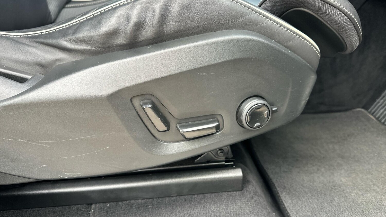 Used Volvo XC60 2022 for sale - 78035146: Photo 30