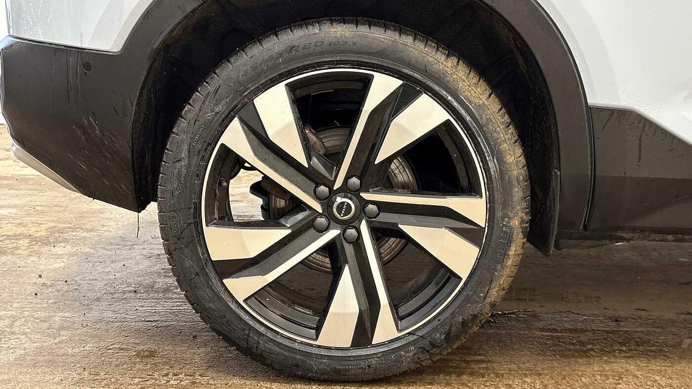 Used Volvo XC40 2025 for sale - 77737861: Photo 4