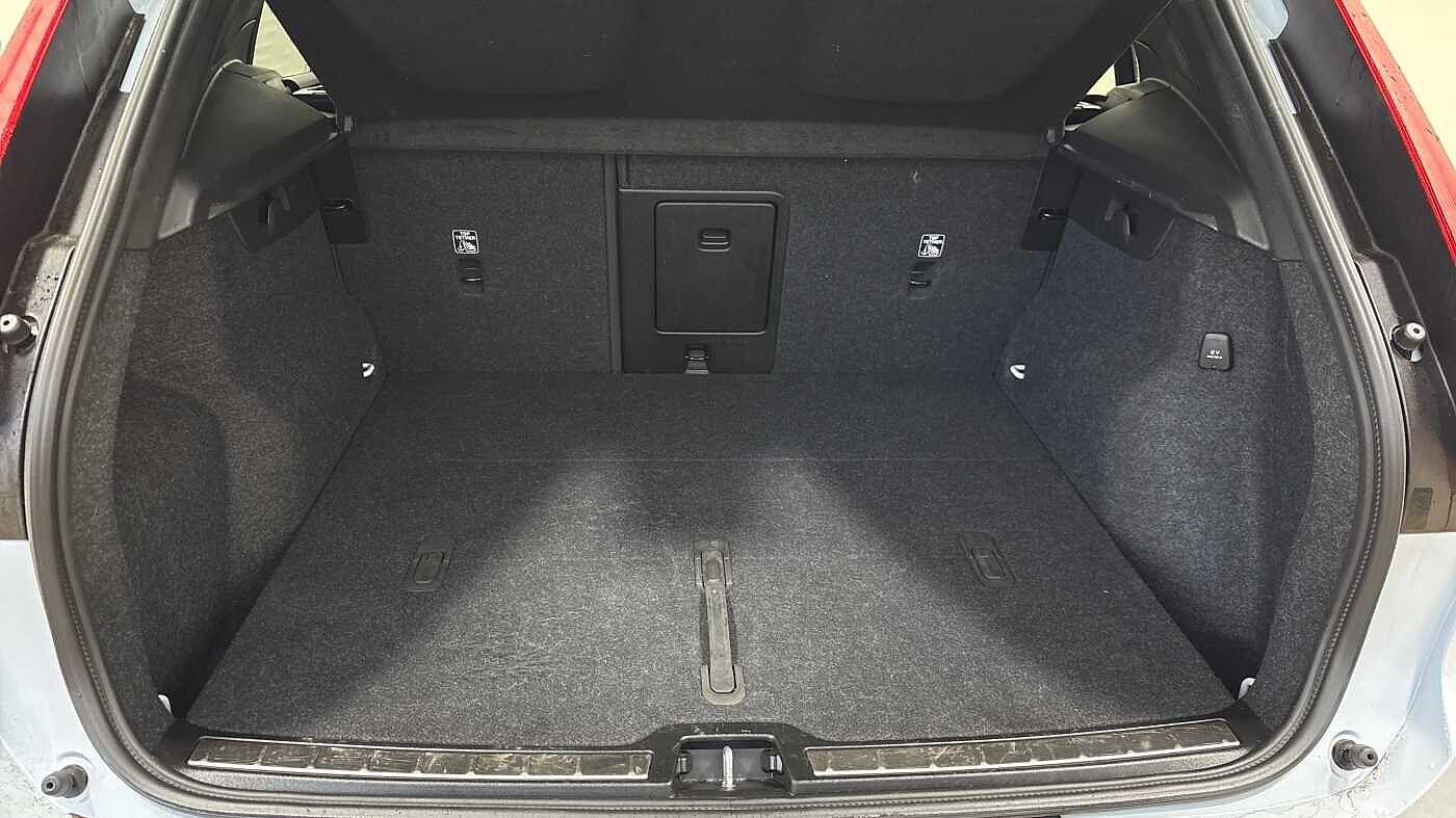 Used Volvo XC40 2025 for sale - 77737861: Photo 5