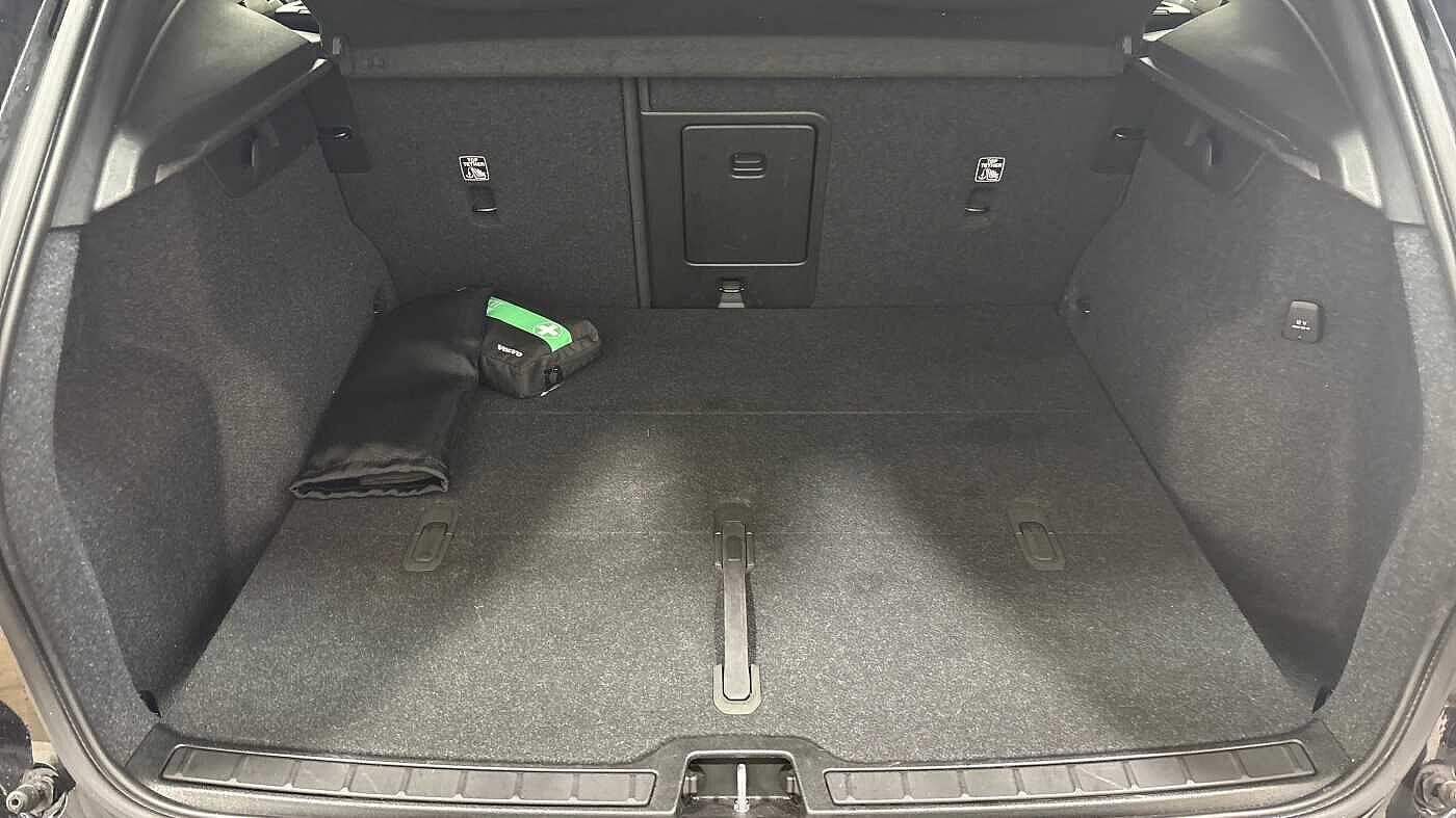 Used Volvo XC40 2022 for sale - 76585287: Photo 14