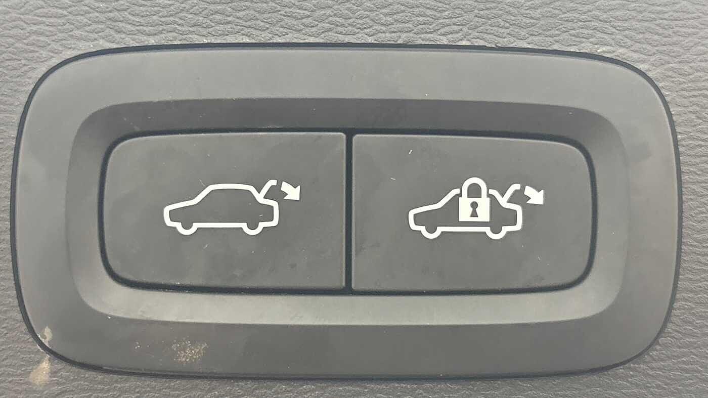 Used Volvo XC40 2022 for sale - 76585287: Photo 19