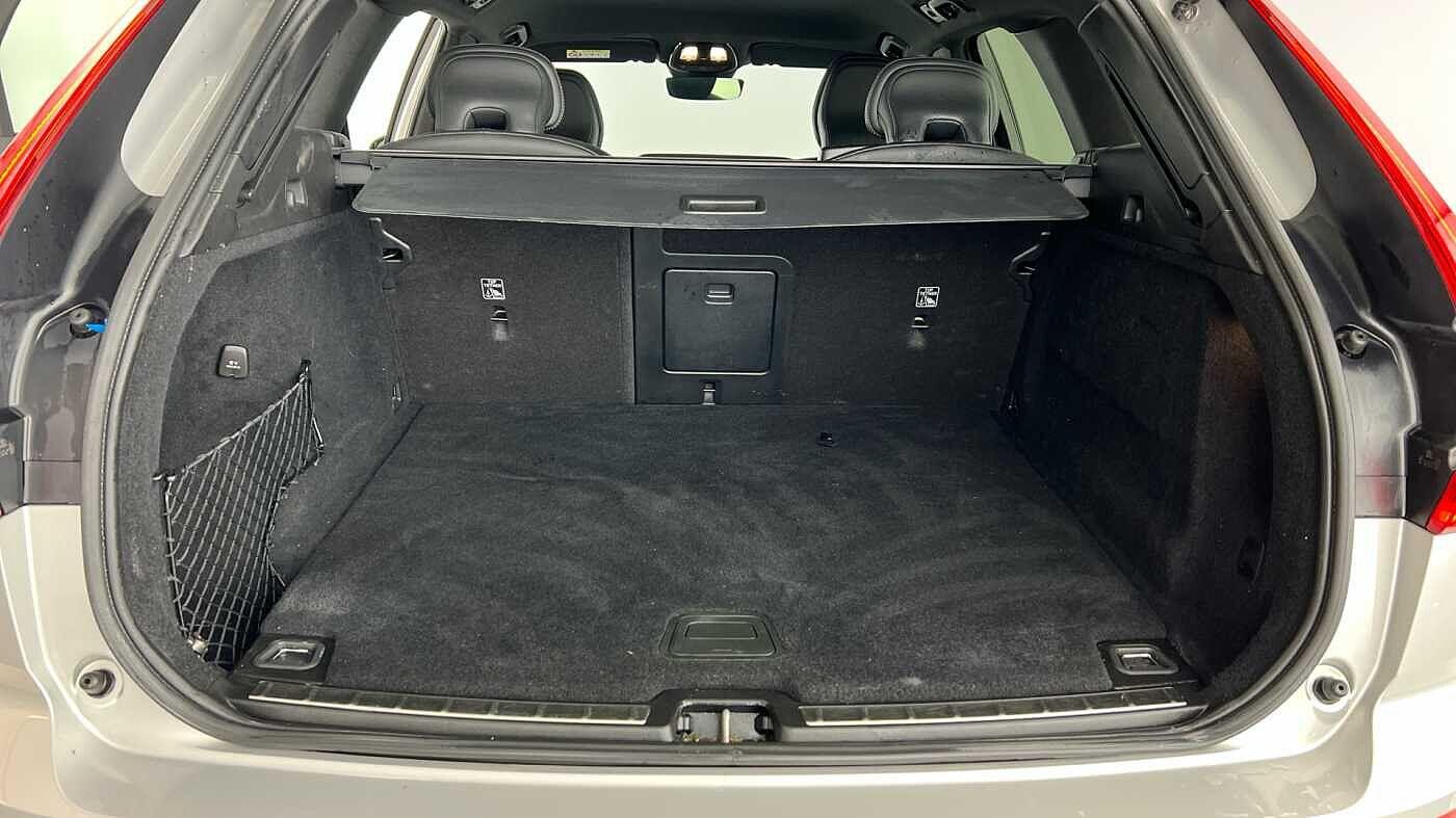 Used Volvo XC60 2023 for sale - 78058240: Photo 5