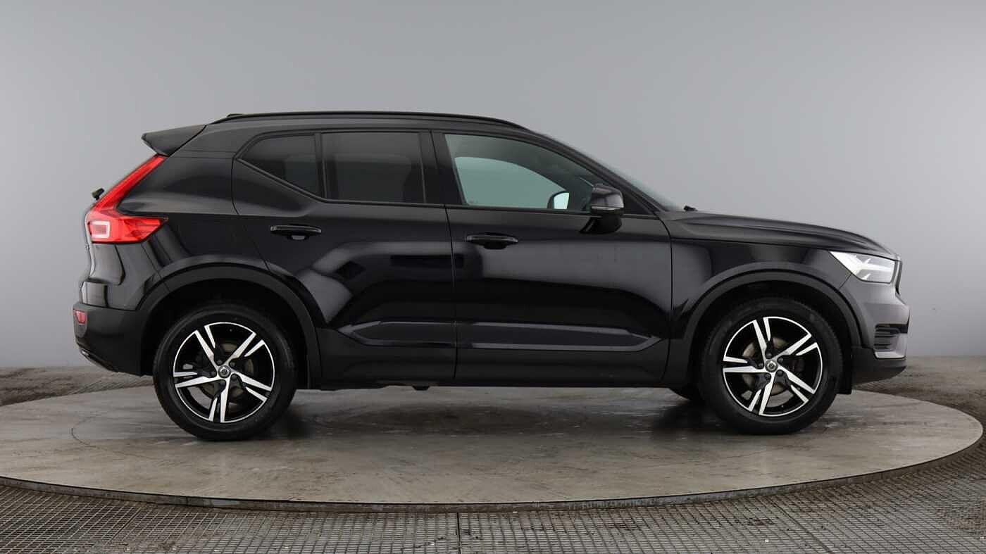 Used Volvo XC40 2021 for sale - 77081863: Photo 2
