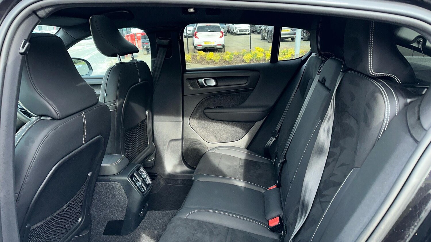 Used Volvo C40 2022 for sale - 77672948: Photo 32