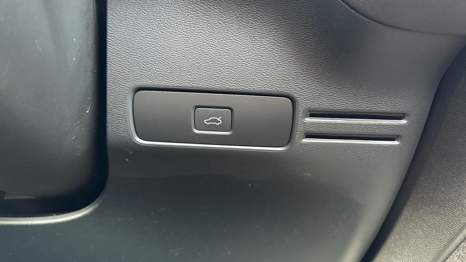 Used Volvo C40 2022 for sale - 77672948: Photo 42