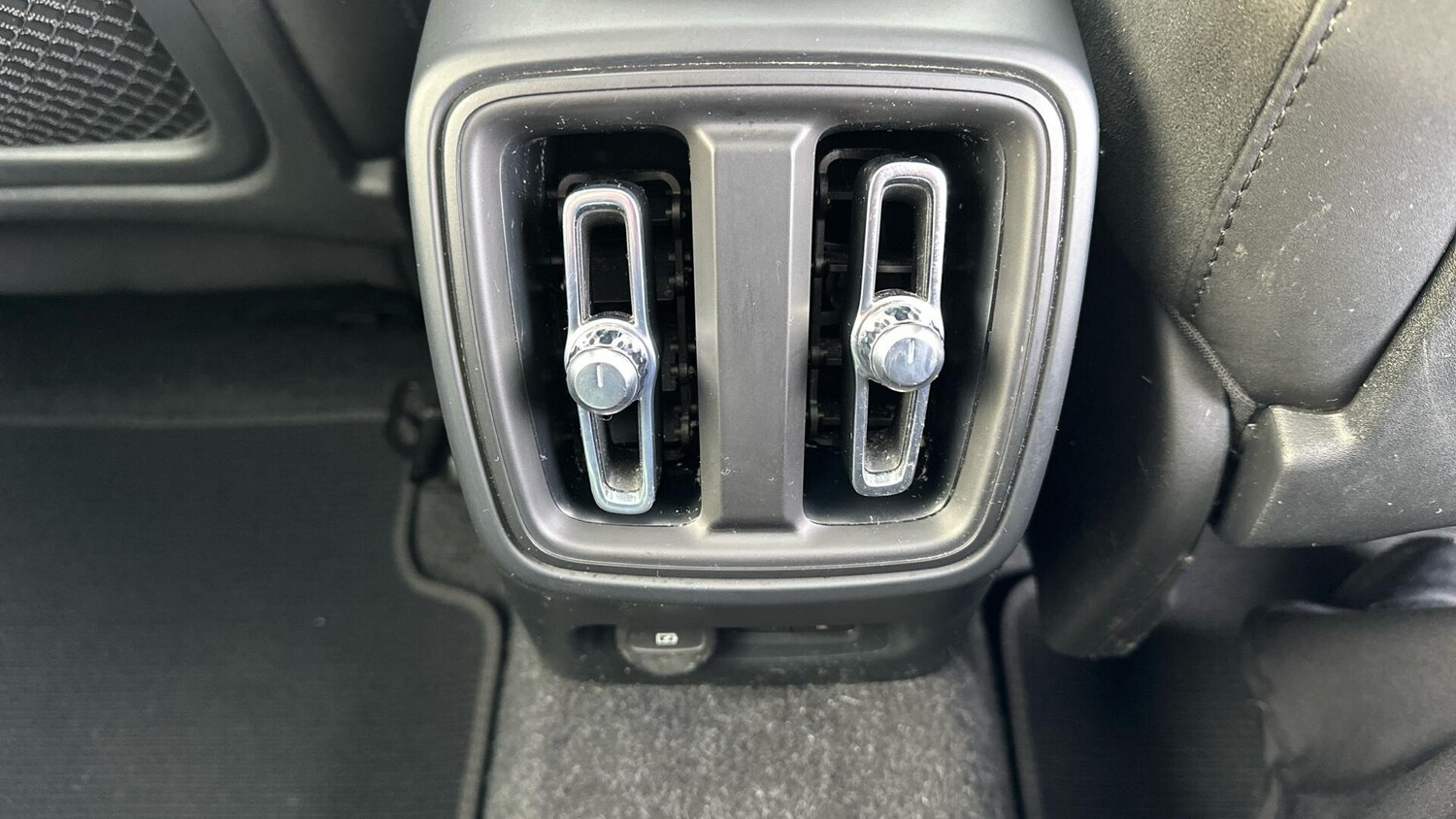 Used Volvo C40 2022 for sale - 77672948: Photo 45