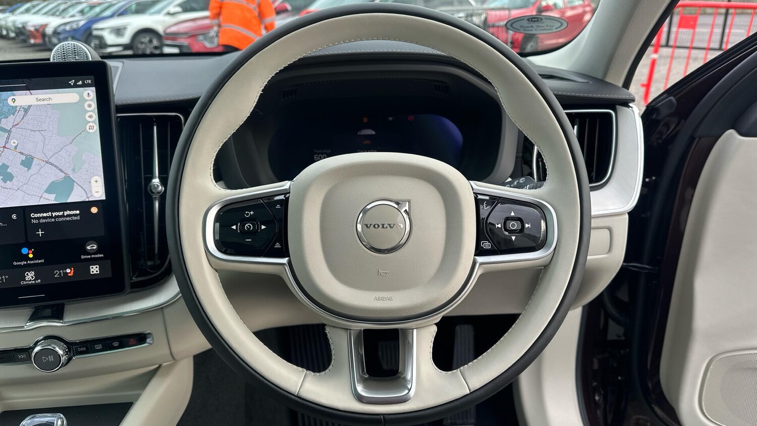 Used Volvo XC60 2025 for sale - 76457514: Photo 10