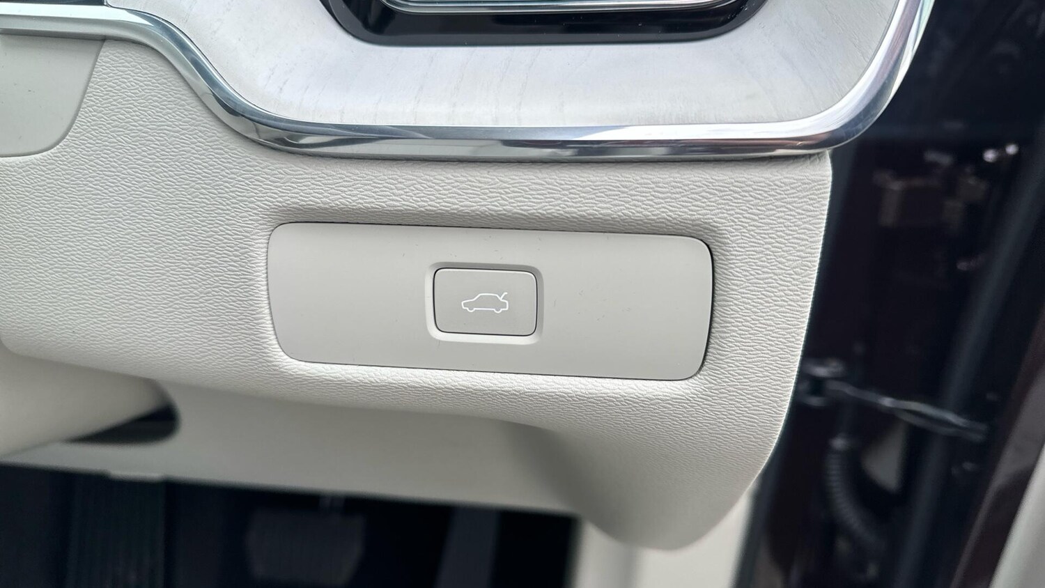 Used Volvo XC60 2025 for sale - 76457514: Photo 31