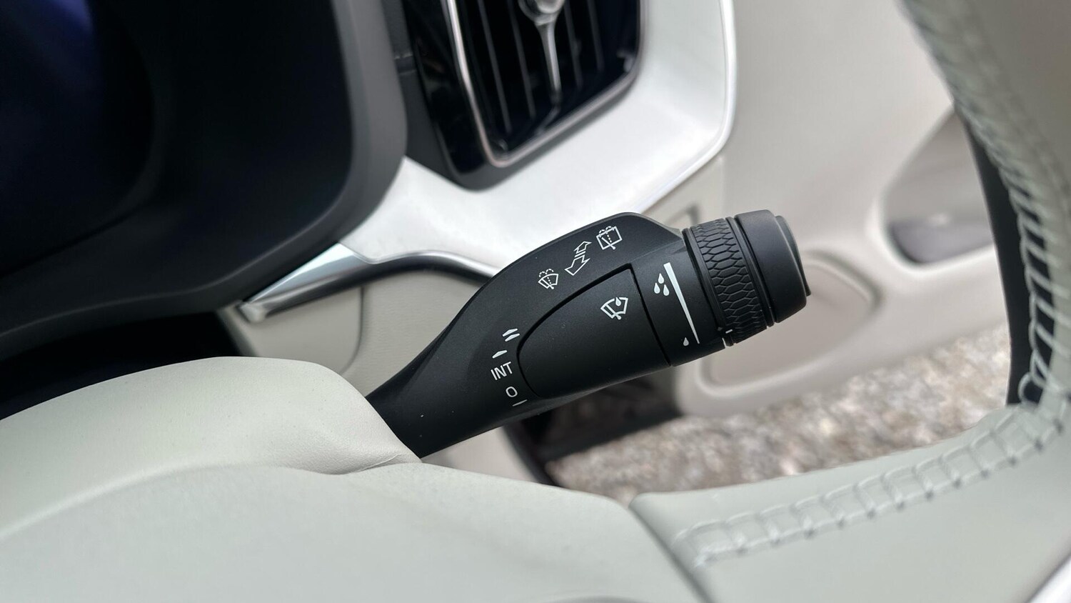 Used Volvo XC60 2025 for sale - 76457514: Photo 35